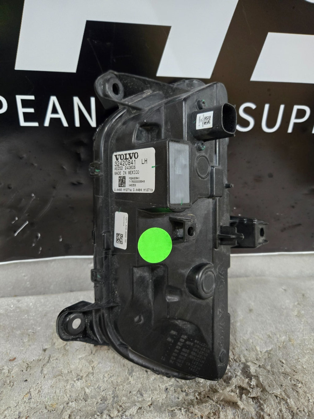 2025 2026 VOLVO EX90 Left Driver Side LED Foglight OEM 32420841