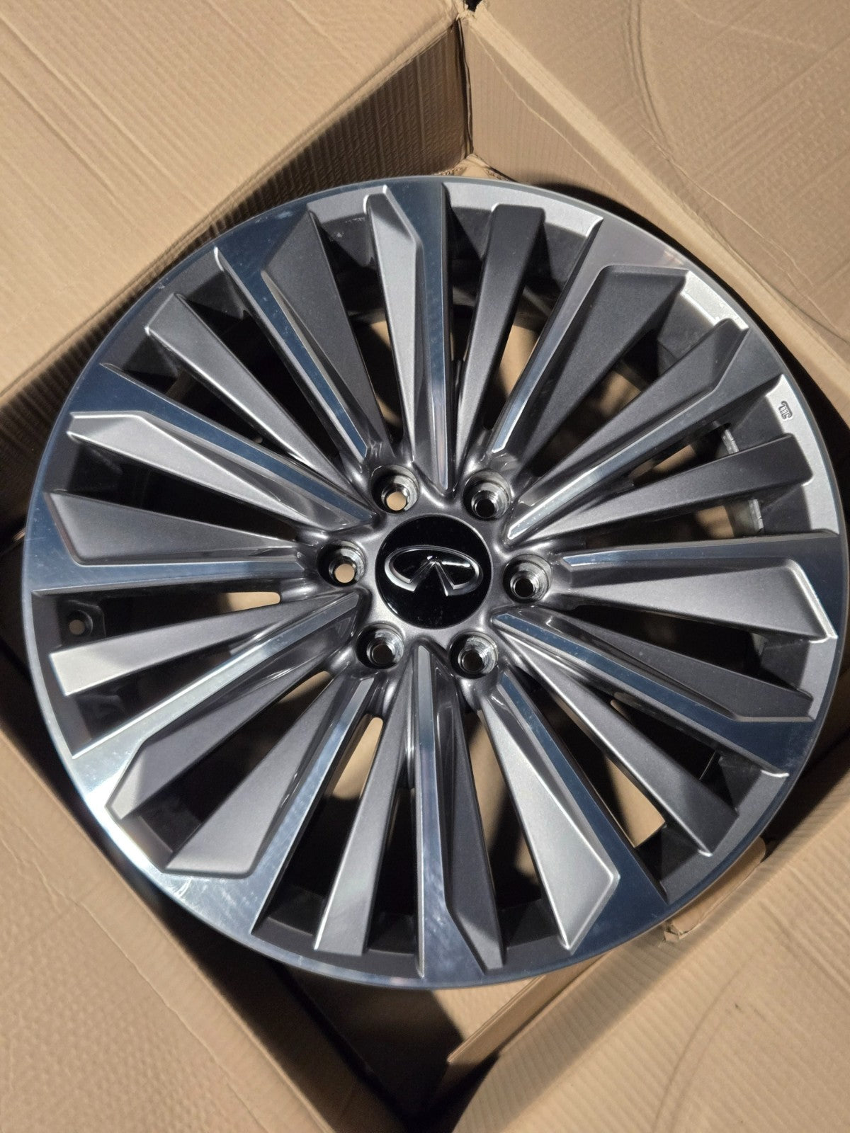 Infiniti QX80 4030S-IP228B IP 22X8 BLACK MONOGRAM WHEEL RIM OEM