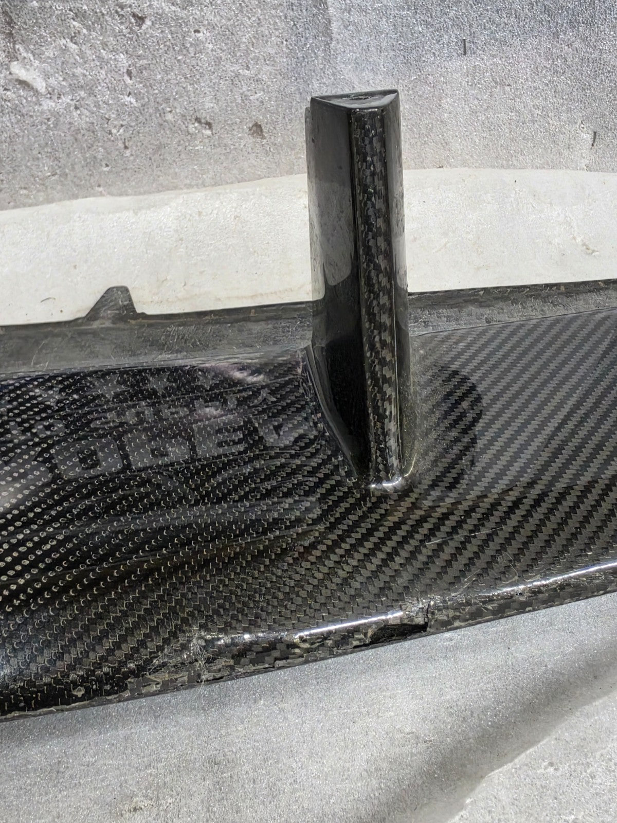 LAMBORGHINI URUS CARBON FRONT CENTER LOWER SPOILER SPLITTER 4ML807059A OEM