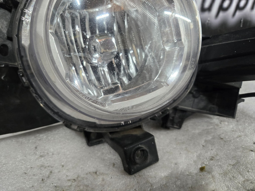 2017 2018 2019 Kia Soul Fog Light Lamp Right Passenger Side 92202-B2500 OEM