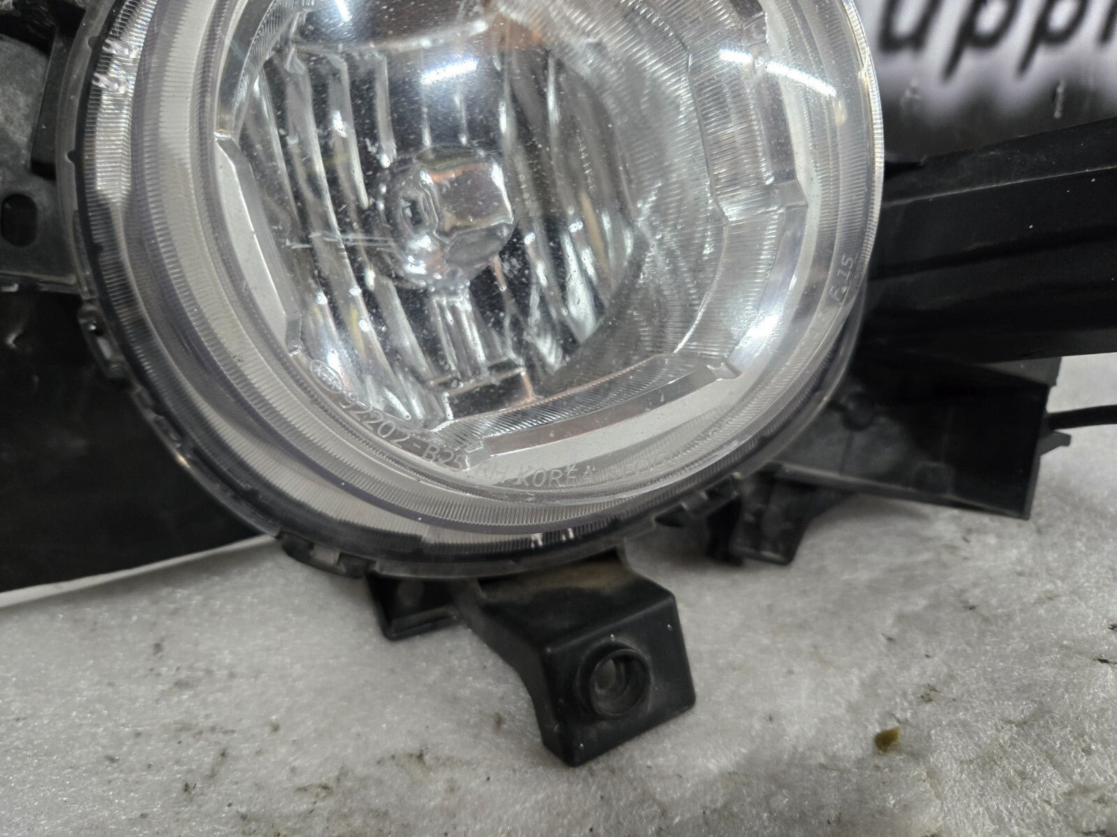 2017 2018 2019 Kia Soul Fog Light Lamp Right Passenger Side 92202-B2500 OEM