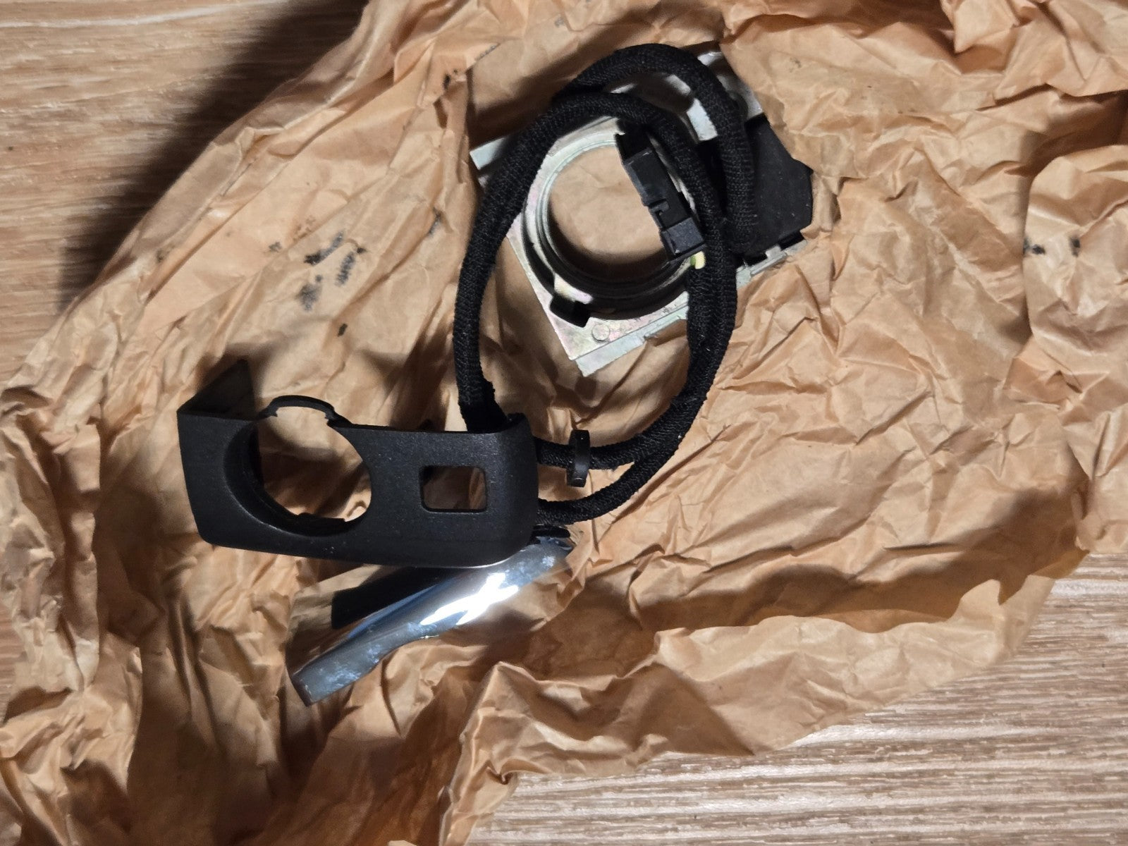 Front Door Handle A2087601177 9744 Mercedes CLK W208 NEW OEM