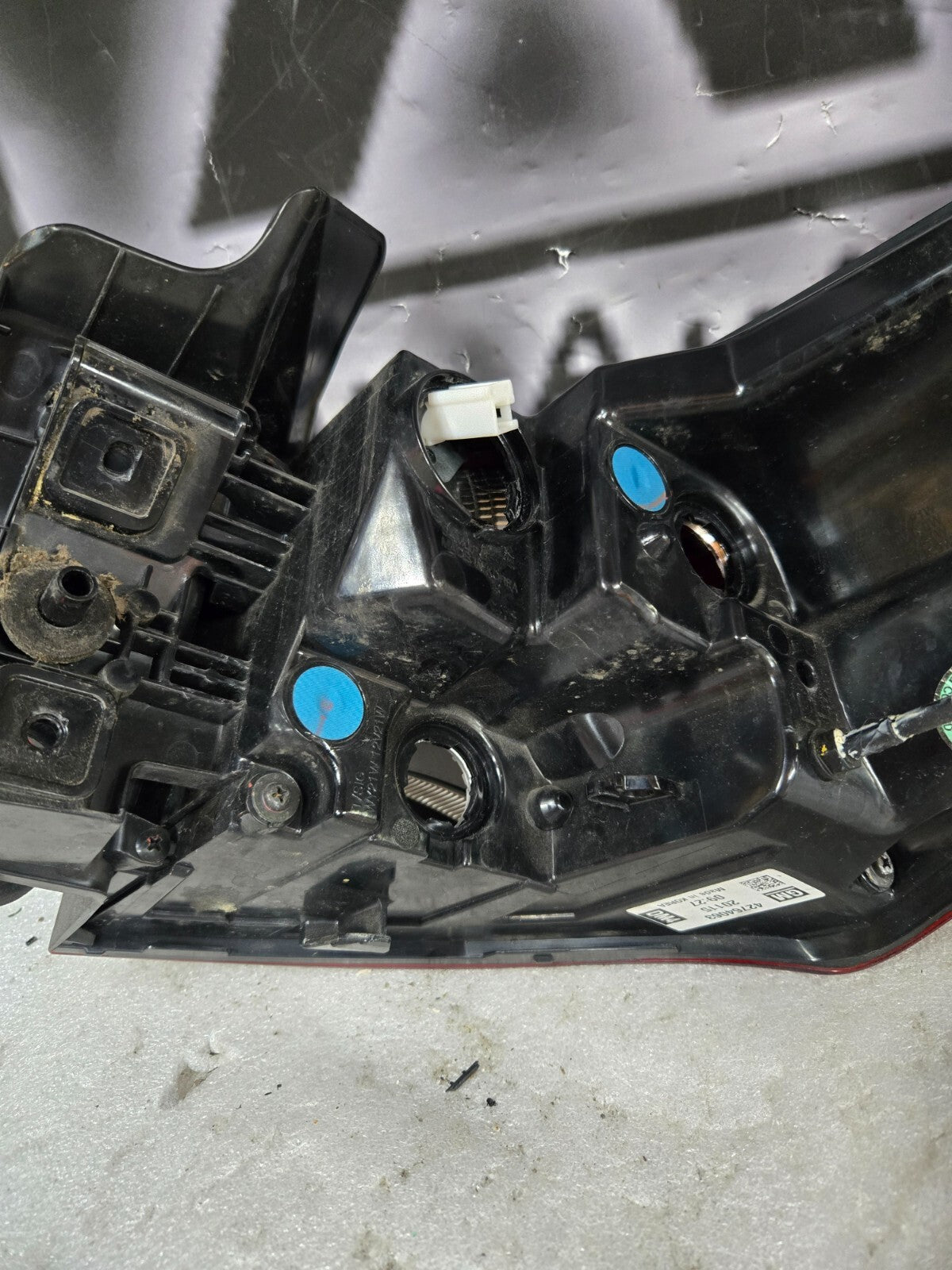 2022-2024 CHEVROLET TRAILBLAZER DRIVER LEFT REAR BRAKE TAIL LIGHT OEM 42764063