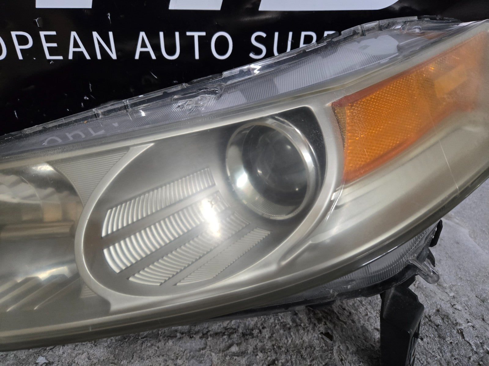 2009 2010 2011 Acura TL Sedan HID Xenon Headlight Left LH Driver Side OEM