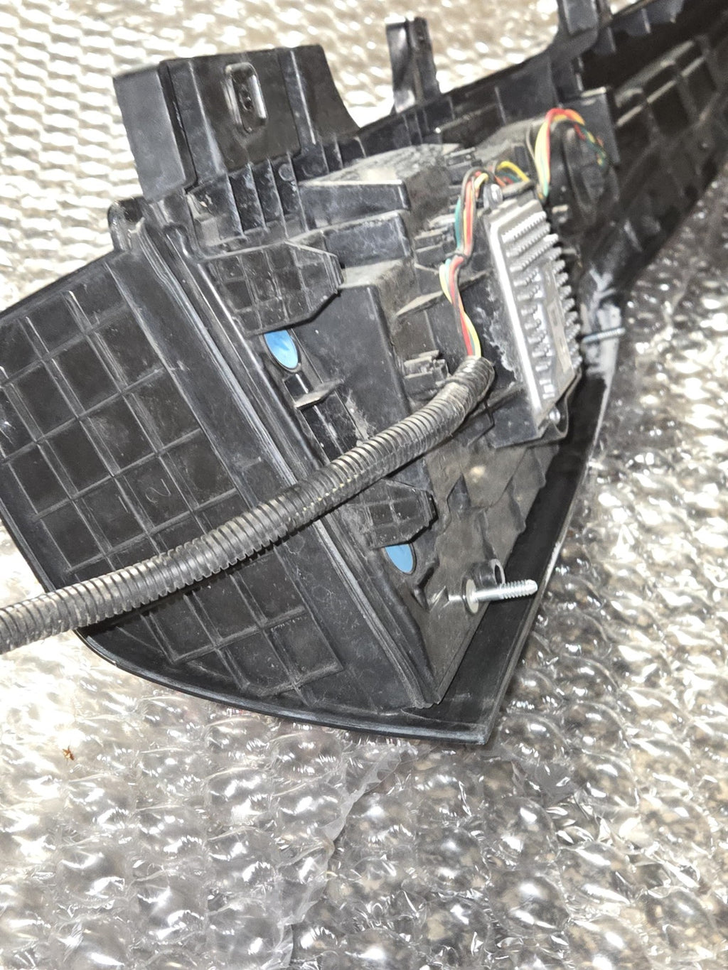 2015-2020 Cadillac Escalade Left LH Driver Side LED Taillight OEM 84211920