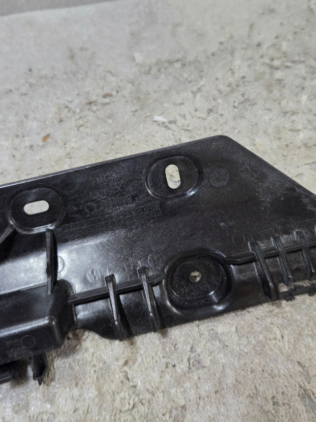 MERCEDES-BENZ MOUNTING RAIL PLASTIC A2546902000 OEM