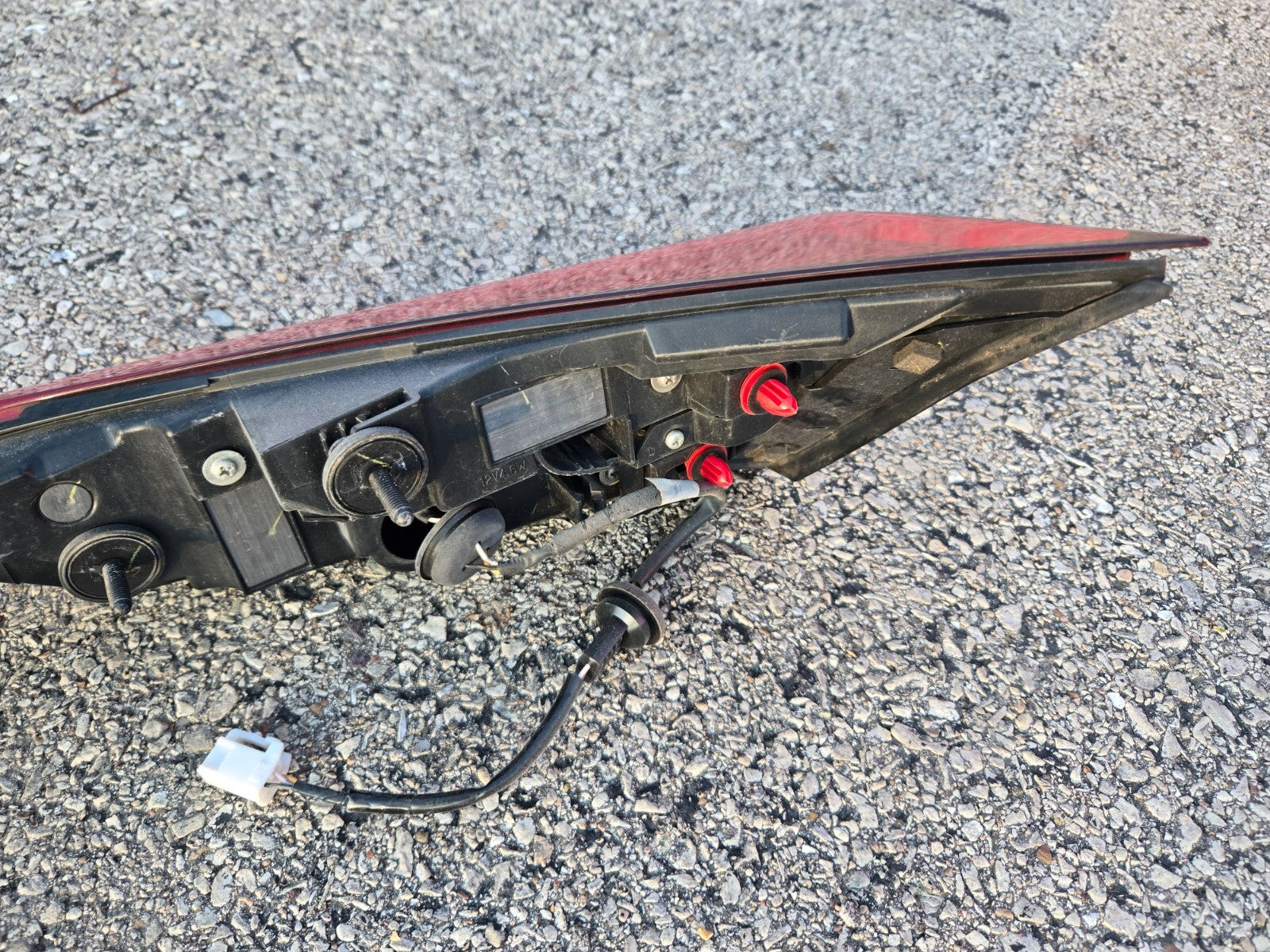 2019-2022 Lexus UX200 UX250H Tailgate Liftgate Back Center LED Taillight Bar OEM