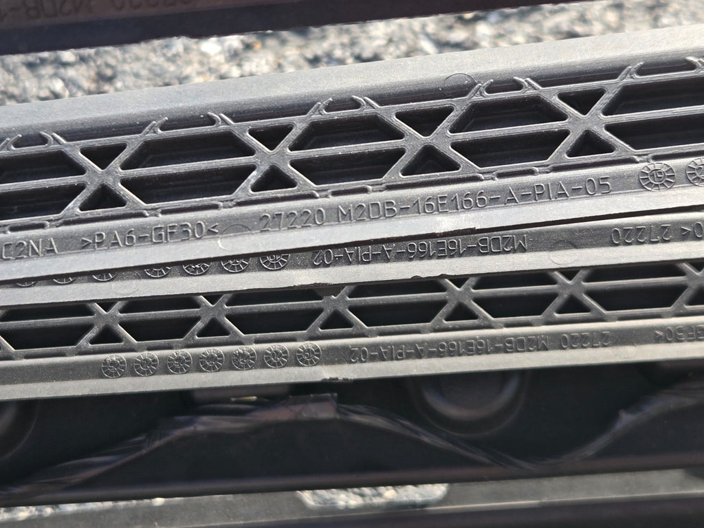 2021-2023 FORD BRONCO FRONT UPPER ACTIVE RADIATOR AIR SHUTTER M2DB-16E166-A OEM