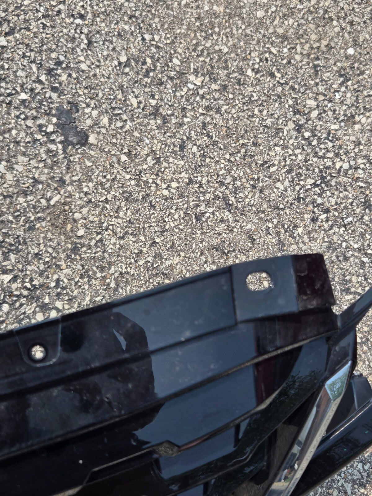 2021 2022 2023 NISSAN KICKS FRONT UPPER GRILLE OEM 62310-9VC0A