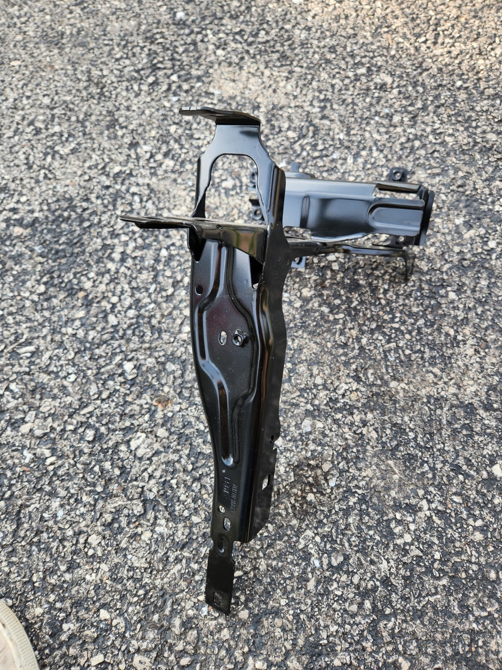 2012-2018 BMW F22 F23 F30 F32 F36 Front Right Radiator Support Bracket OEM