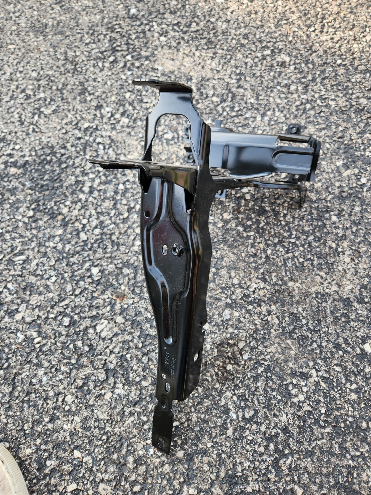 2012-2018 BMW F22 F23 F30 F32 F36 Front Right Radiator Support Bracket OEM