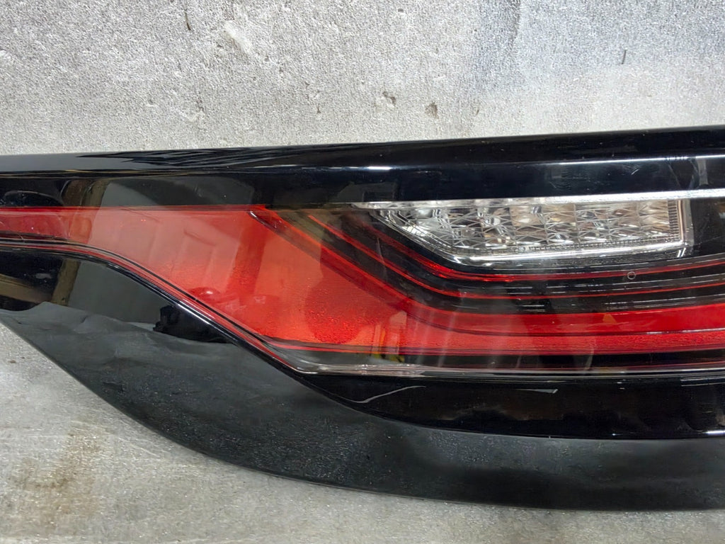 2018-2023 RANGE ROVER VELAR REAR LEFT DRIVER OUTER LED TAIL LIGHT OEM LR181914