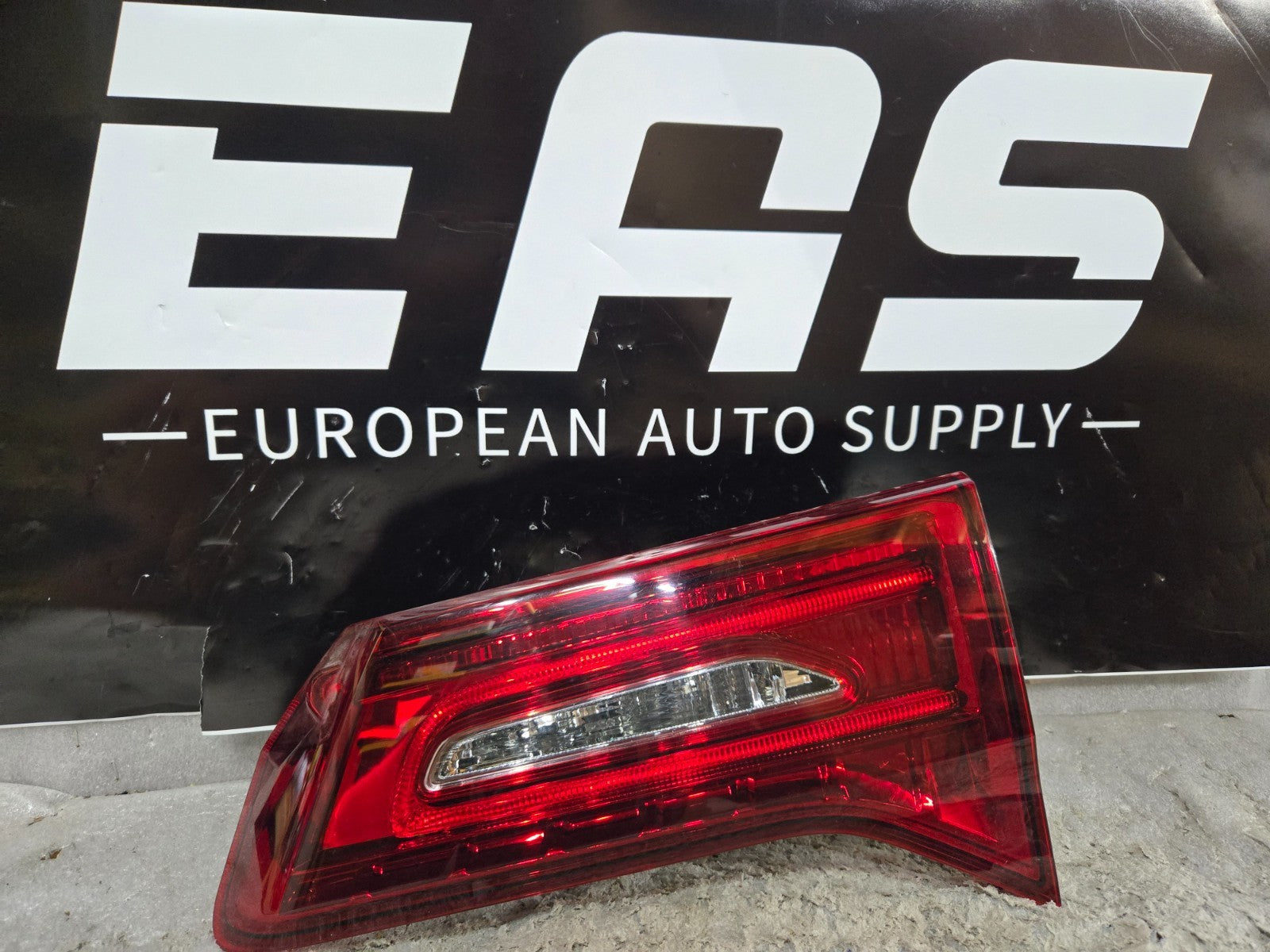2017-2020 ACURA MDX Right RH Taillight Liftgate Mounted OEM 34150-TZ5-H02