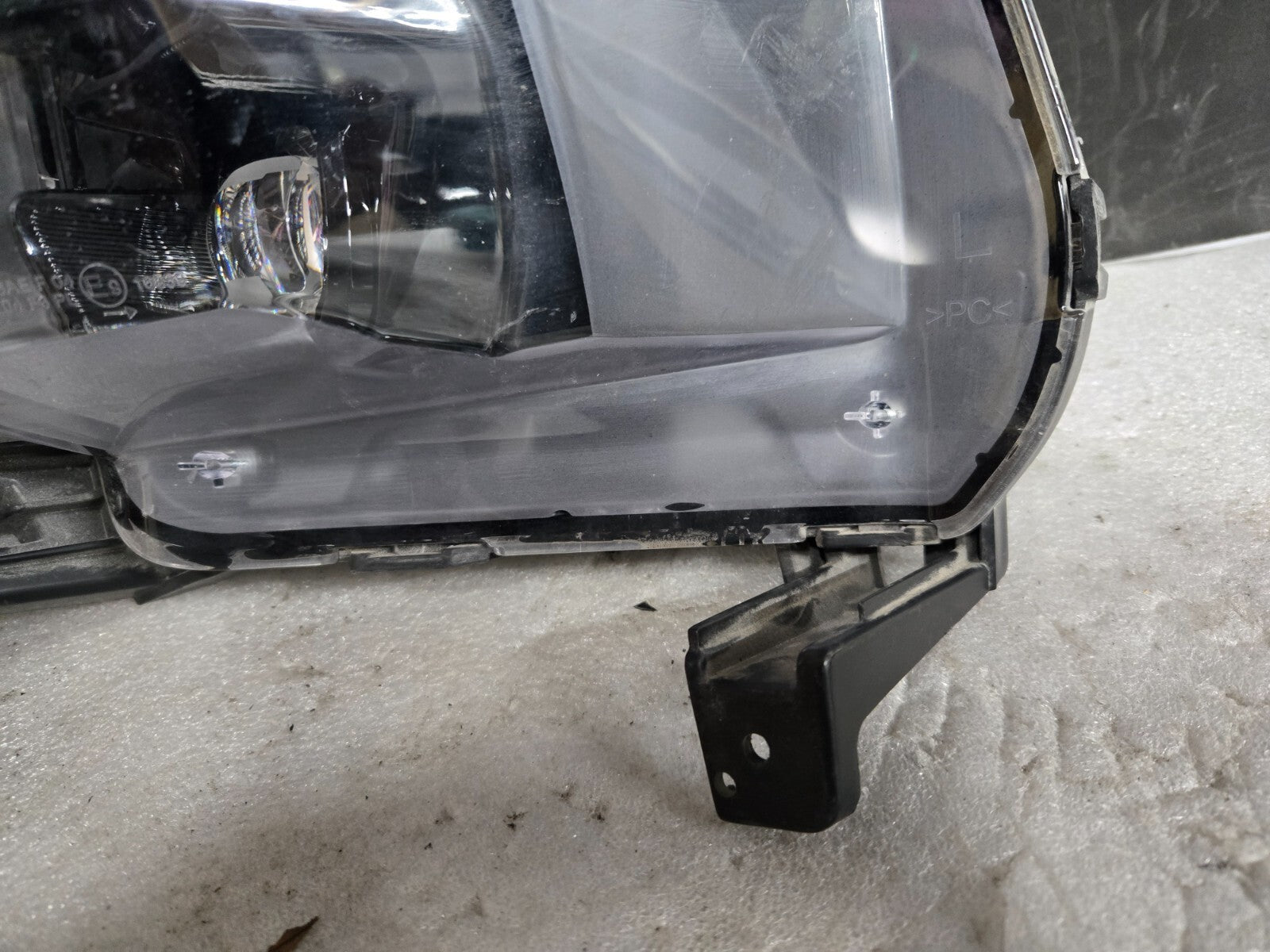 2021 2022 2023 KIA K5 LEFT FOG LIGHT LAMP DRIVER SIDE LED 92201-L2100 OEM