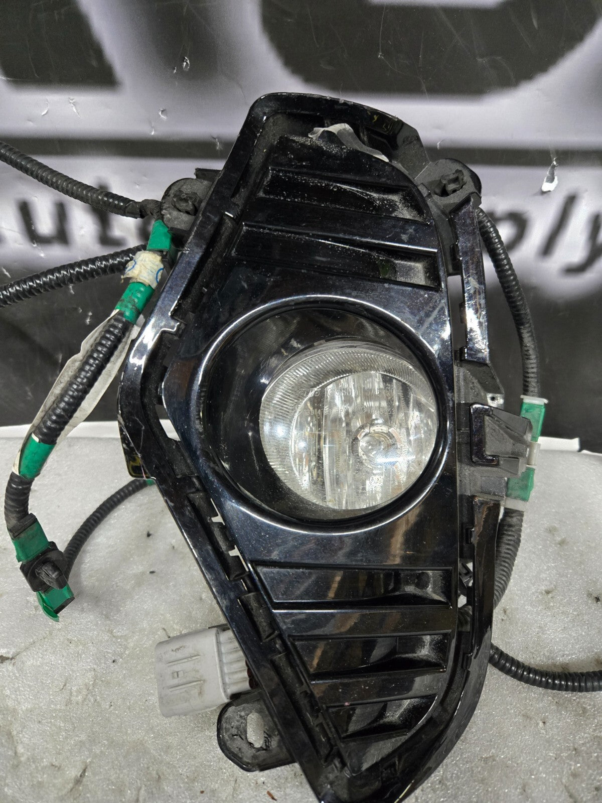 2019-2024 TOYOTA RAV 4 LEFT SIDE FOGLIGHT WITH COVER OEM 