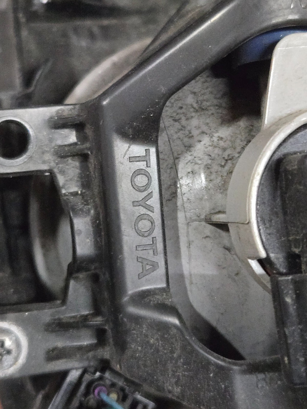 2019-2024 TOYOTA RAV 4 LEFT SIDE FOGLIGHT WITH COVER OEM 