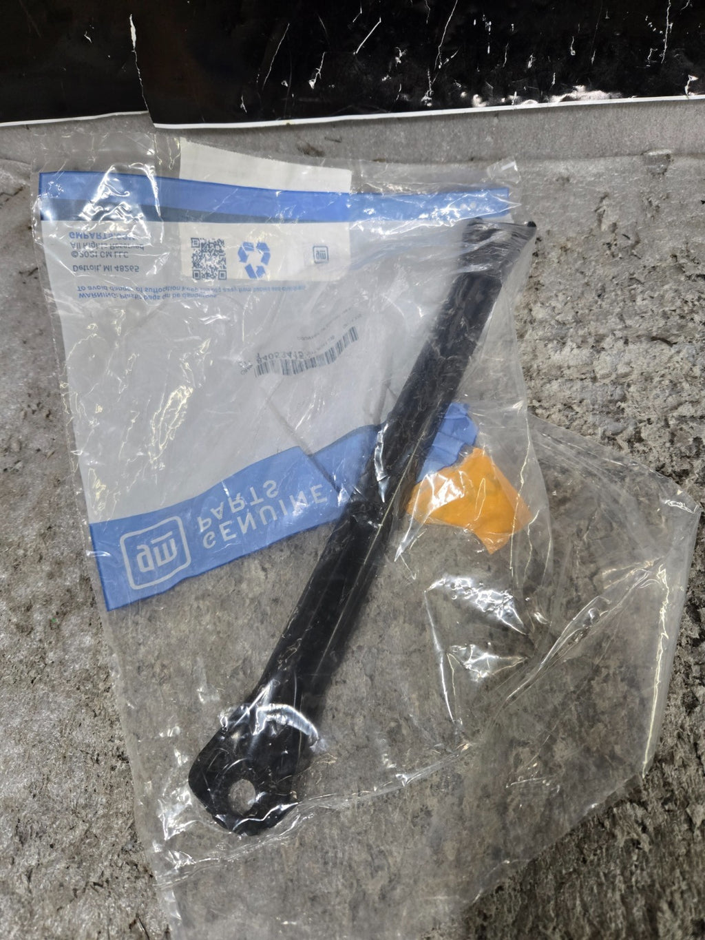 84053415 NEW GM OEM BRACE CHEVROLET CADILLAC