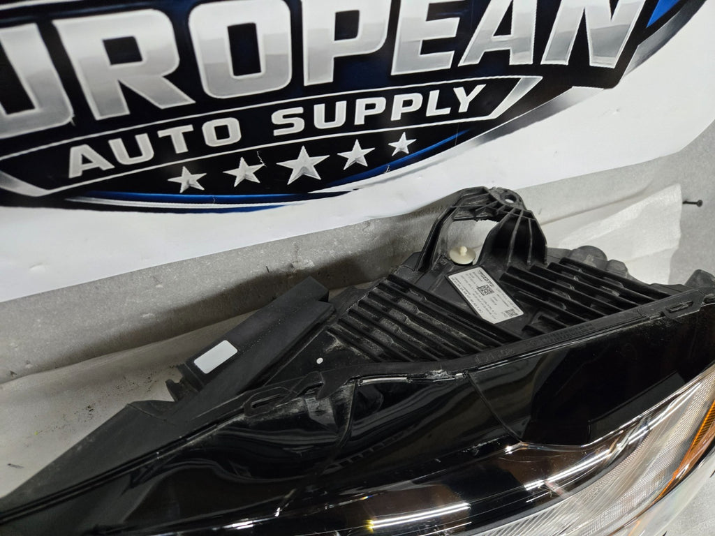2021-2024 VOLVO XC60 LEFT LH DRIVER HEADLIGHT ADAPTIVE FULL LED OEM 32420428