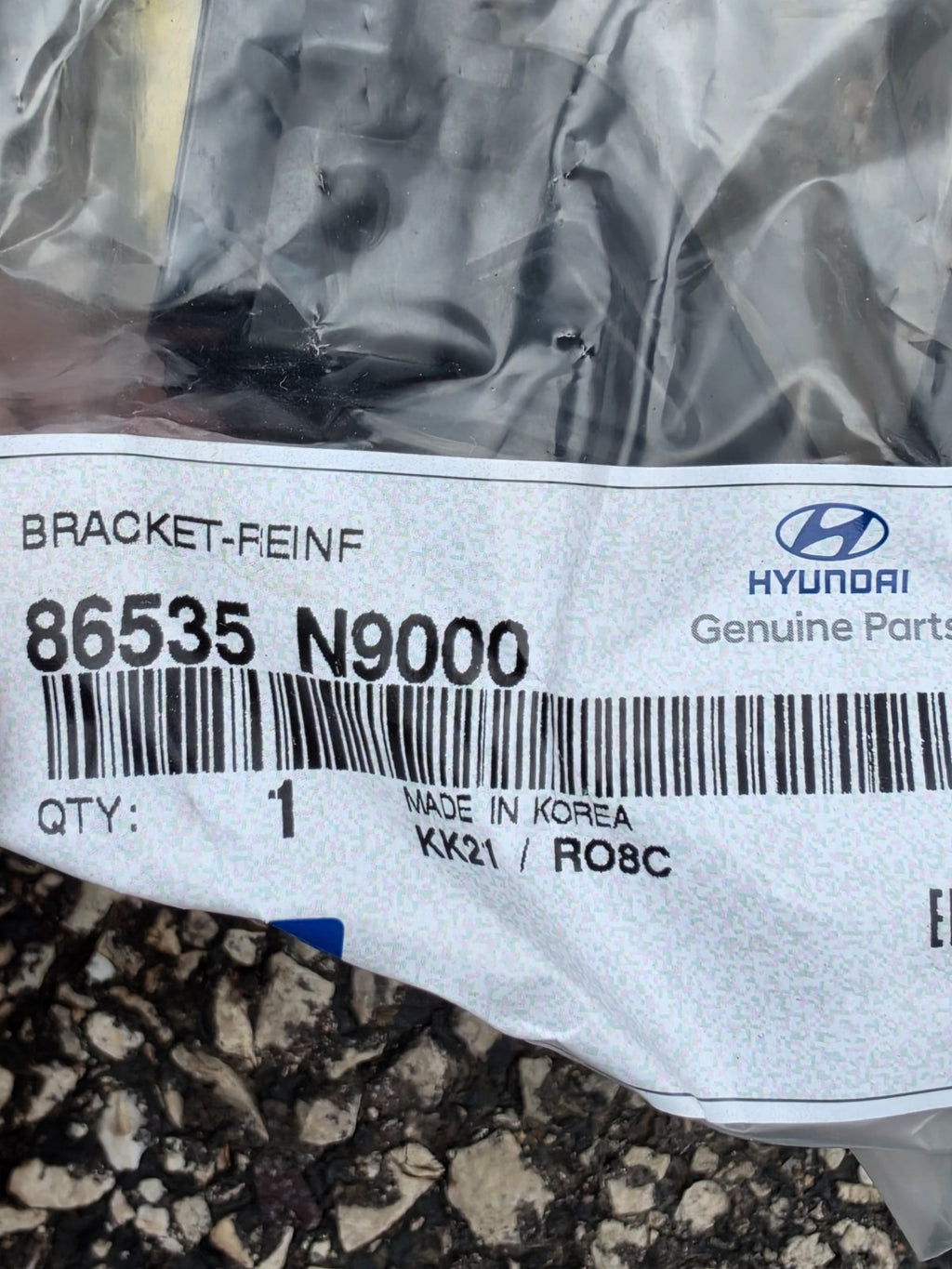 Genuine HYUNDAI Bumper Cover Bracket 86535-N9000 NEW OEM
