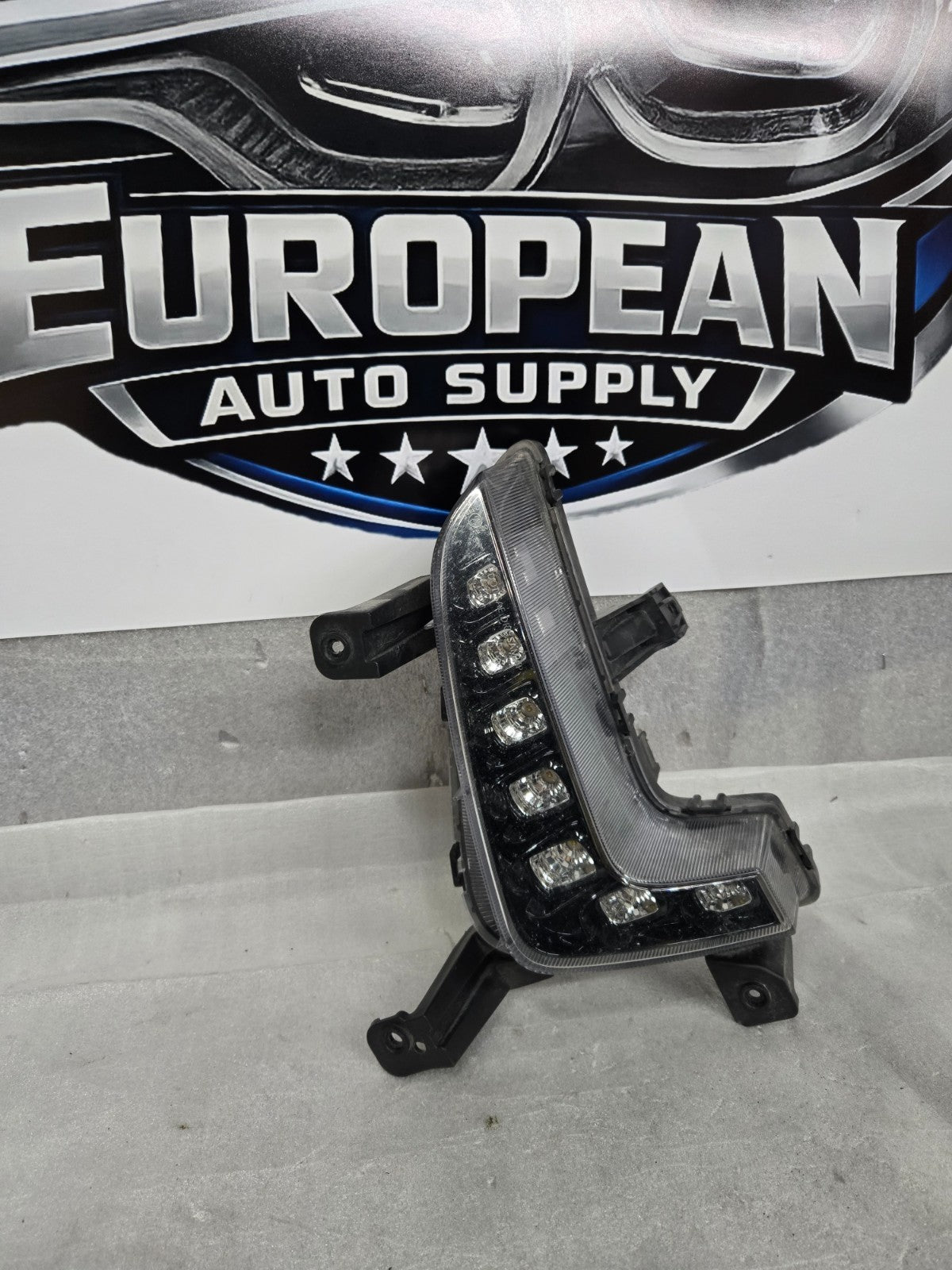 2017-2019 Hyundai Ioniq R Passenger Daytime Running Light LED OEM 92208G2000