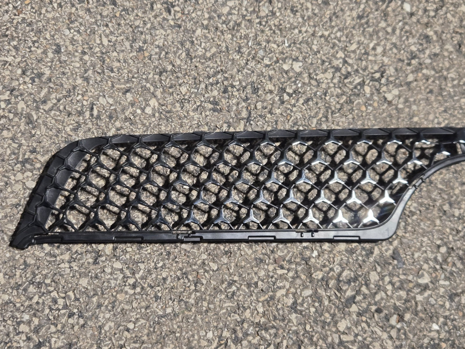 2020-2026 Mercedes-Benz GLE Protective Grille A1678883301 OEM RH