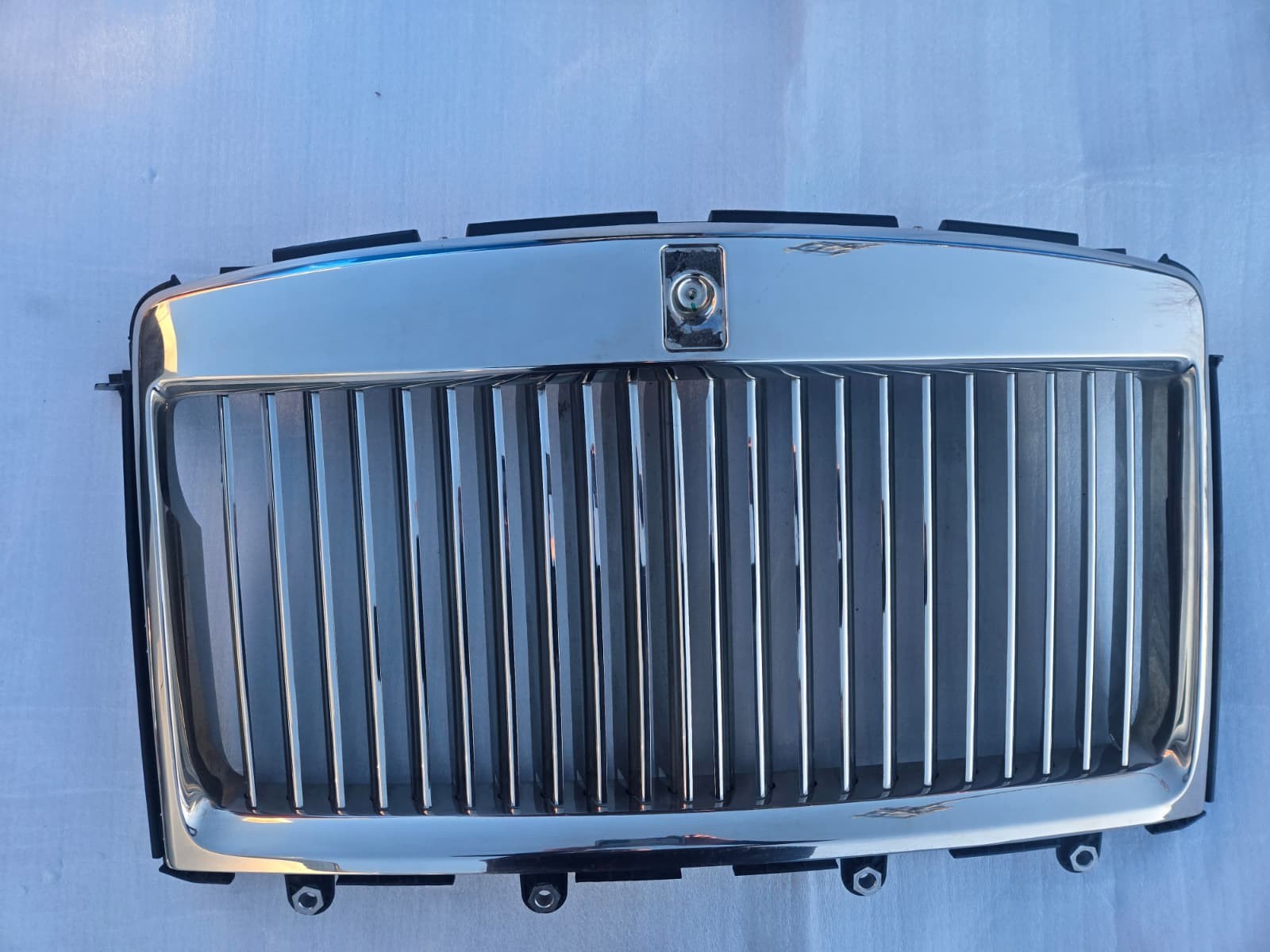 2019 - 2023 Rolls-Royce Cullinan Front Center Chrome Radiator Grille OEM 7448950
