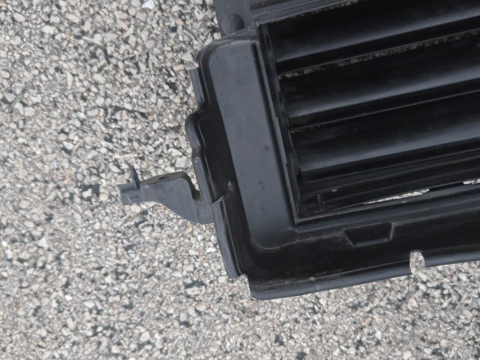 2022-24 FORD EXPEDITION Lower Radiator Support Air Vent Shutter Unit Factory OEM
