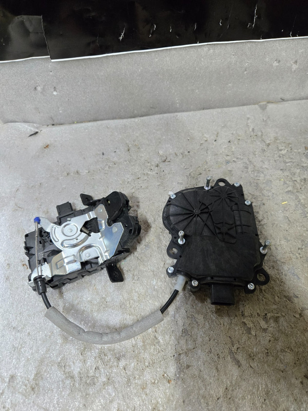 2018 2019 2020 JAGUAR I PACE TRUNK LOCK LATCH CPLA 442A66AE J9D3 404C10AA OEM