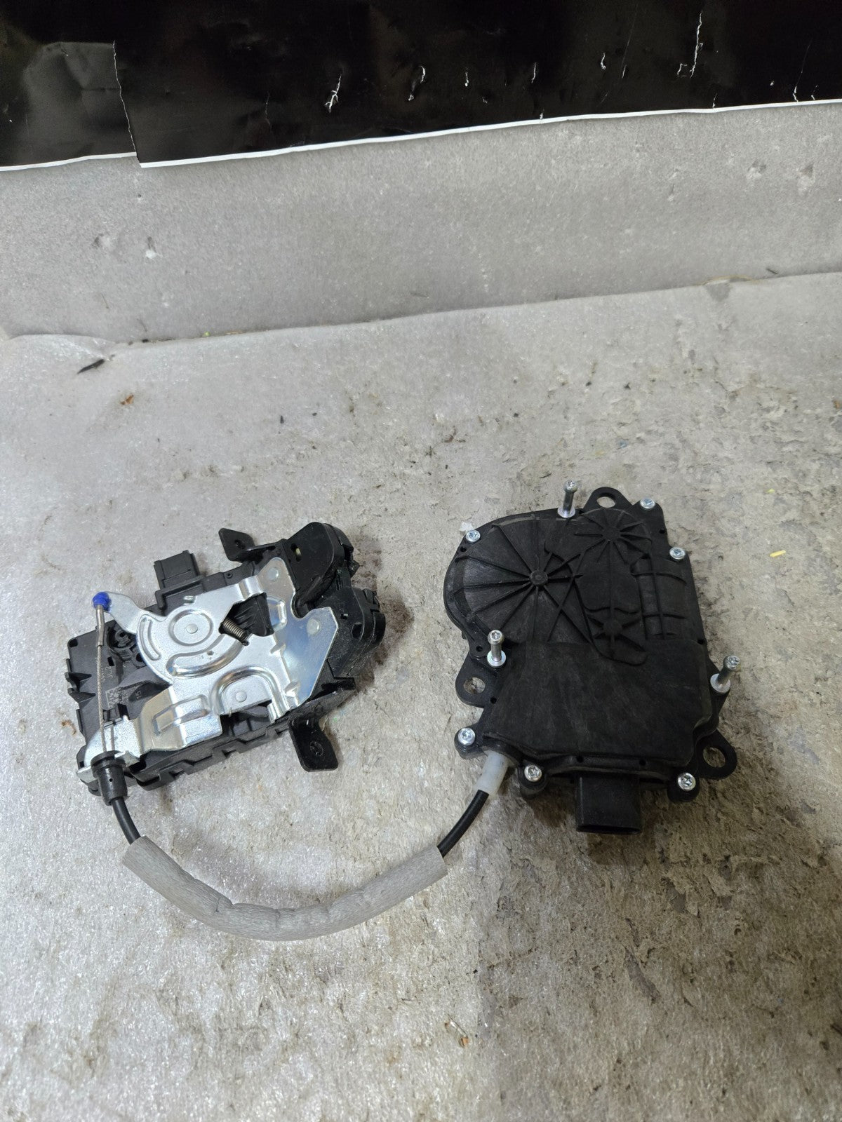 2018 2019 2020 JAGUAR I PACE TRUNK LOCK LATCH CPLA 442A66AE J9D3 404C10AA OEM