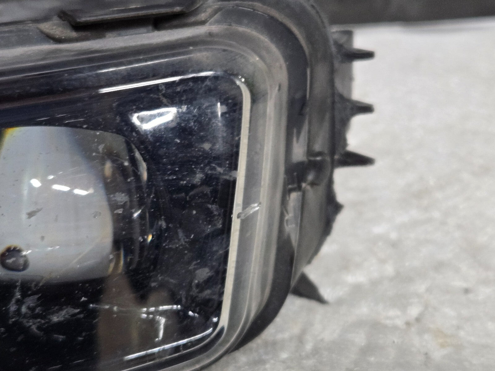 2017 - 2023 Jeep Grand Cherokee Dodge Durango RH LED Fog Light OEM 68275510AC