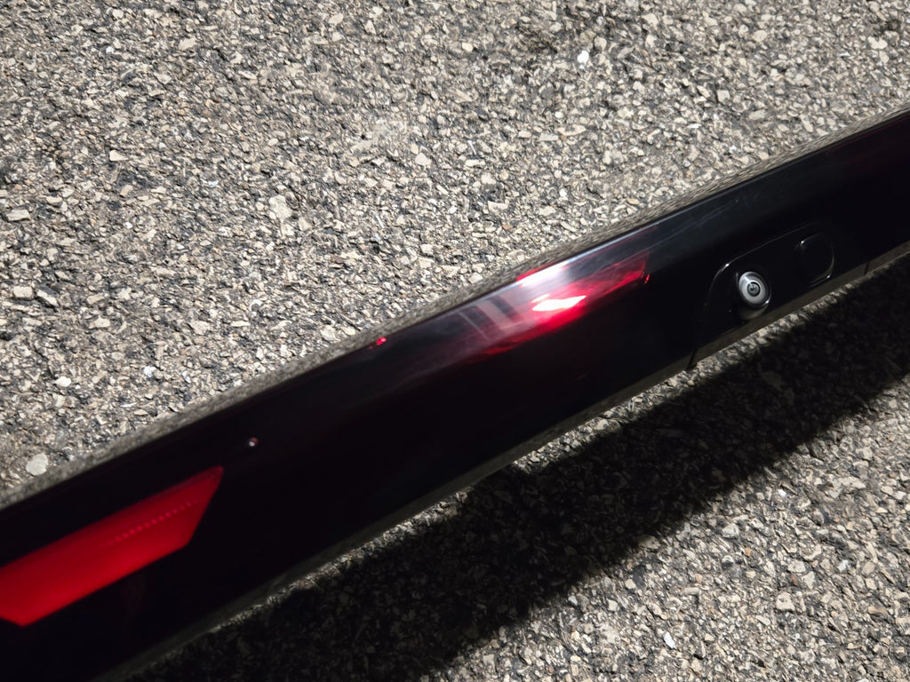 2025-2026 KIA K5 TRUNK LID CENTER TAIL LIGHT REAR COMBINATION 92403L2680 OEM