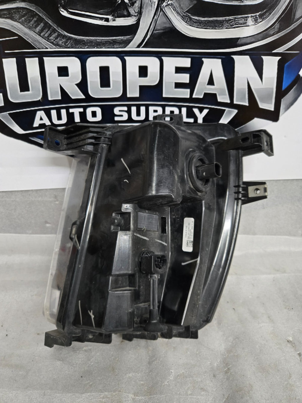 ⭕ 2016-2020 Tesla Model X Front Passenger Side Fog Light Lamp Right 1034327-00-C