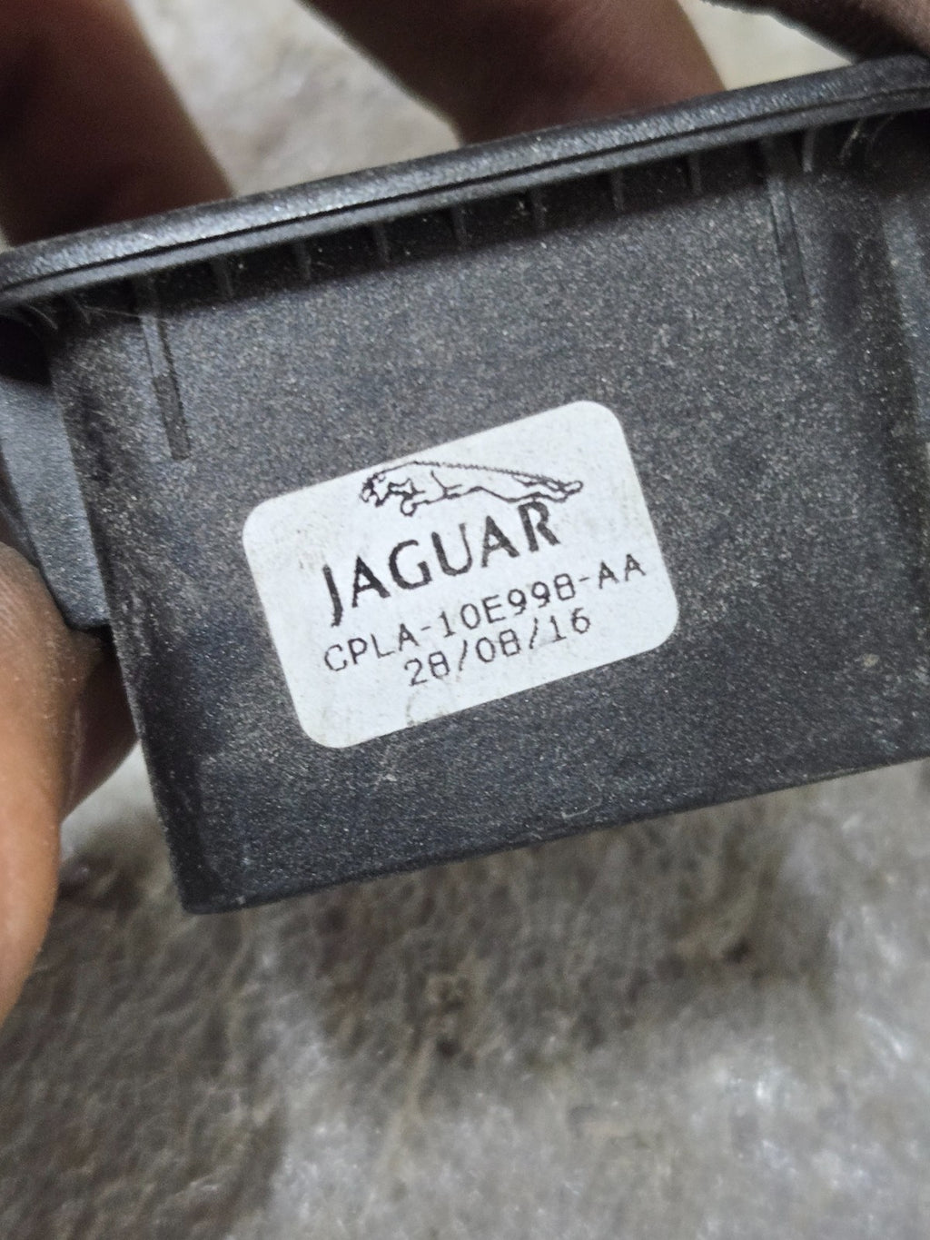 2017 Jaguar F-Pace Tailgate Liftgate Back Door Release Button CPLA-10E998-AA
