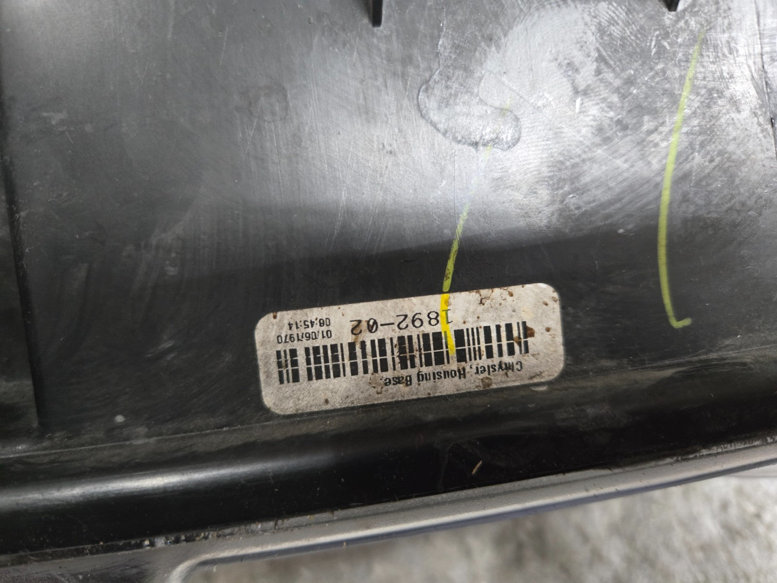 2015 - 2023 DODGE CHALLENGER FRONT LEFT LH HEADLIGHT HALOGEN LAMP OEM 68174065AF