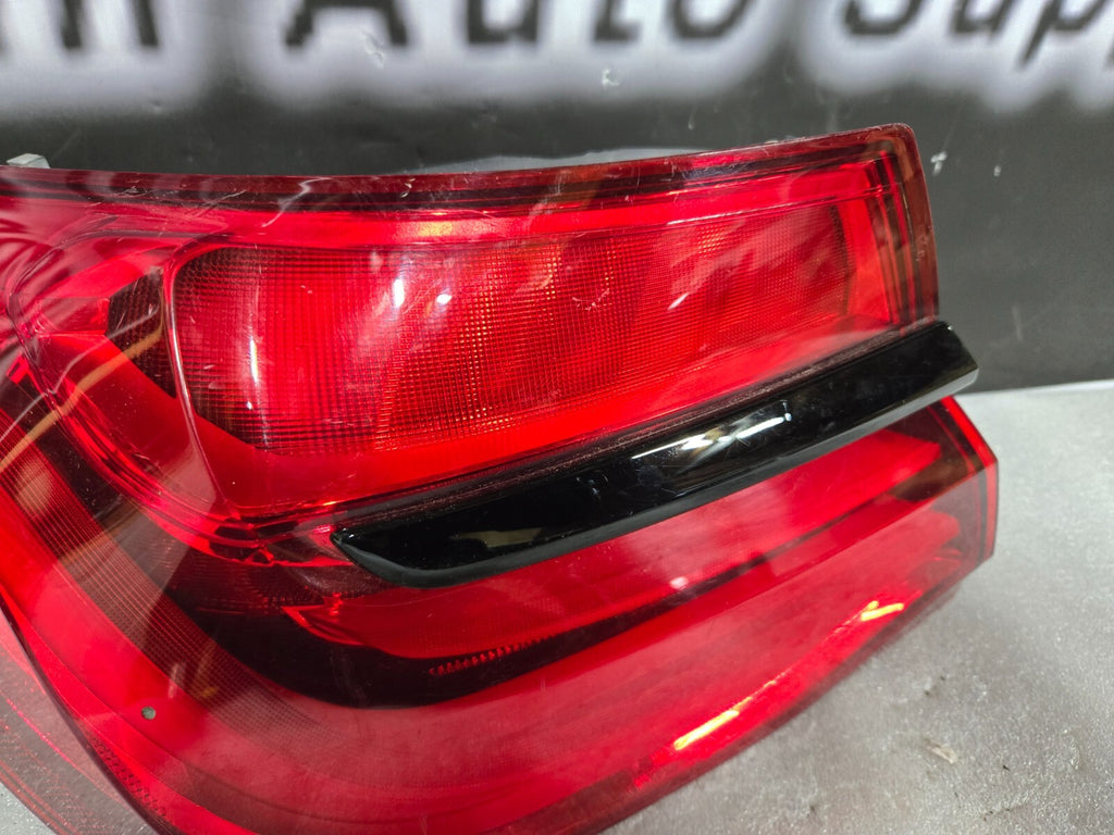 2016 - 2019 BMW 750I OEM LEFT REAR (QUARTER MOUNTED) TAIL LIGHT LAMP 7342965