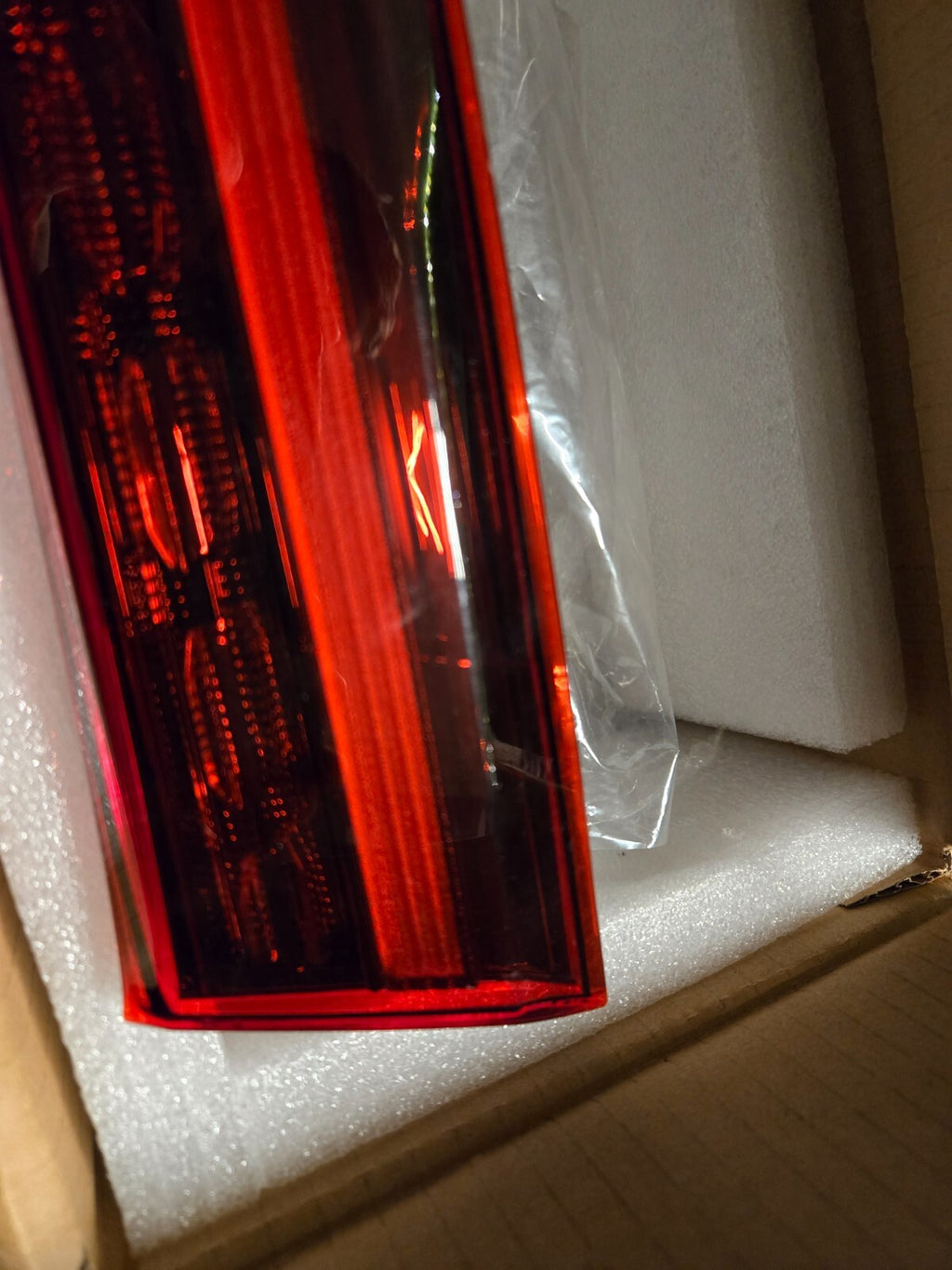 2021-2023 Volvo S60 Rear Right Tailgate Rear Tail Light Lamp 32133725 OEM
