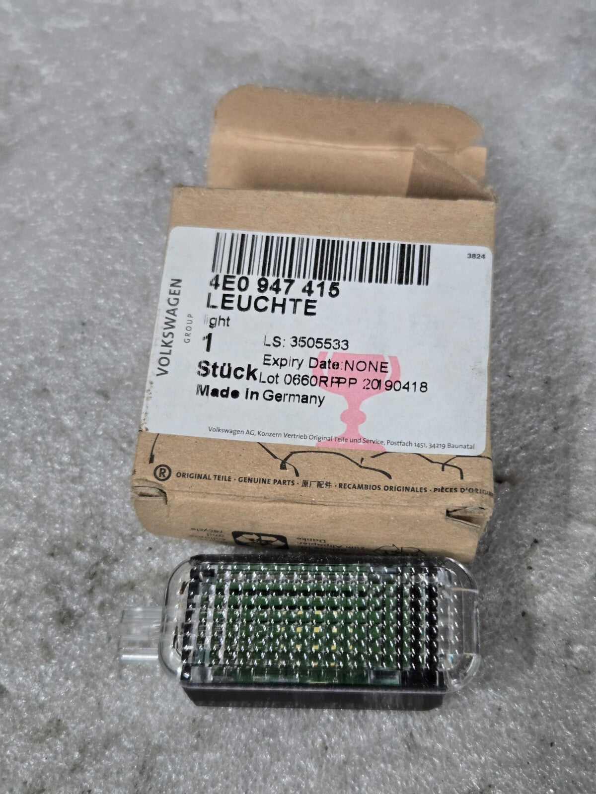 2015-2016 AUDI A3 8V FRONT RIGHT OR LEFT SIDE SEAT COURTESY LIGHT LAMP OEM