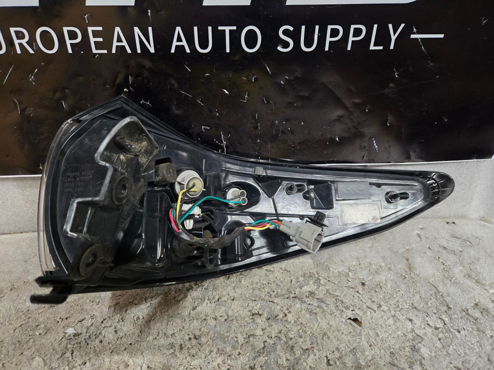 2015-2018 NISSAN MURANO TAIL LIGHT ASSEMBLY LEFT LH DRIVER SIDE OEM