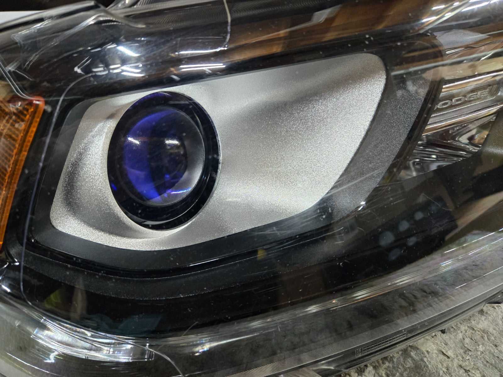 2016-2020 DODGE DURANGO HEADLIGHT RIGHT RH HALOGEN W/ LED OEM 68299130AF