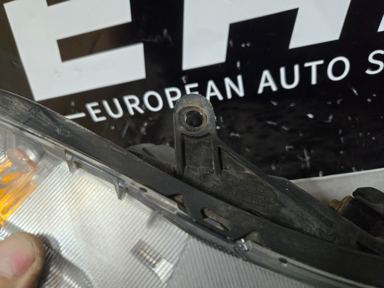 2009 2010 2011 Acura TL Sedan HID Xenon Headlight Right RH Passenger Side OEM