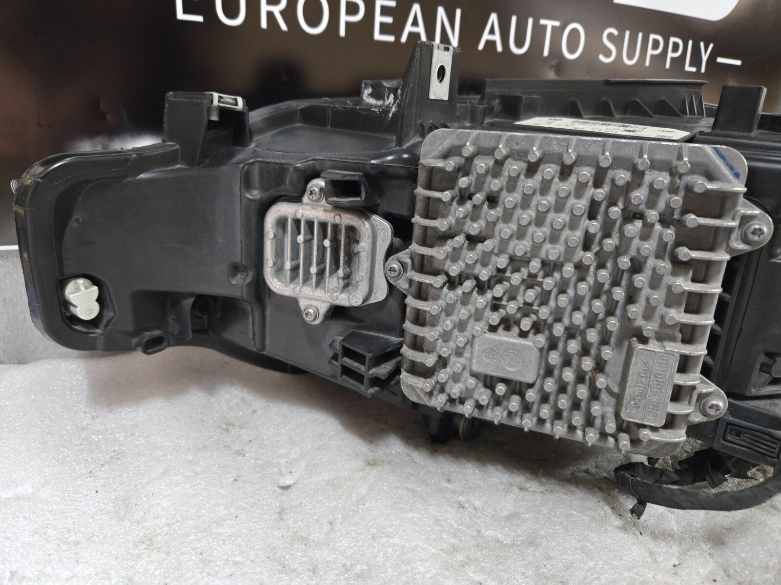 2016-2018 BMW 3-Series F30 Right RH Side Non-Adaptive LED Headlight OEM COMPLETE