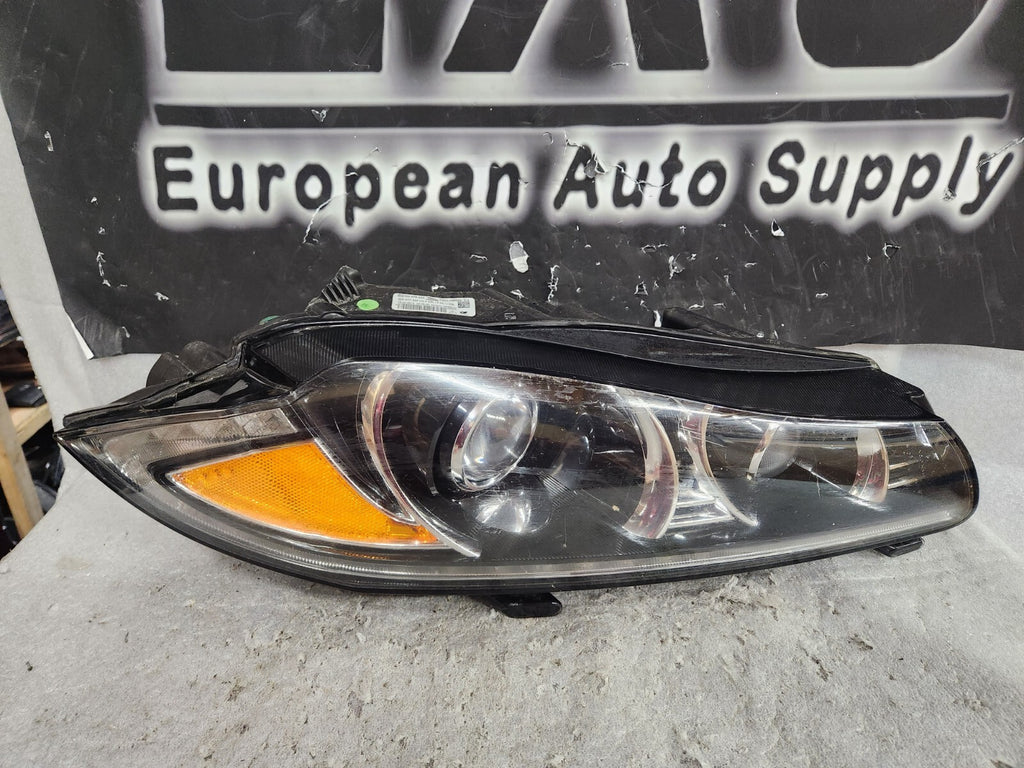 2012-2015 Jaguar XF Front Right Passenger Side HID Headlight Xenon OEM
