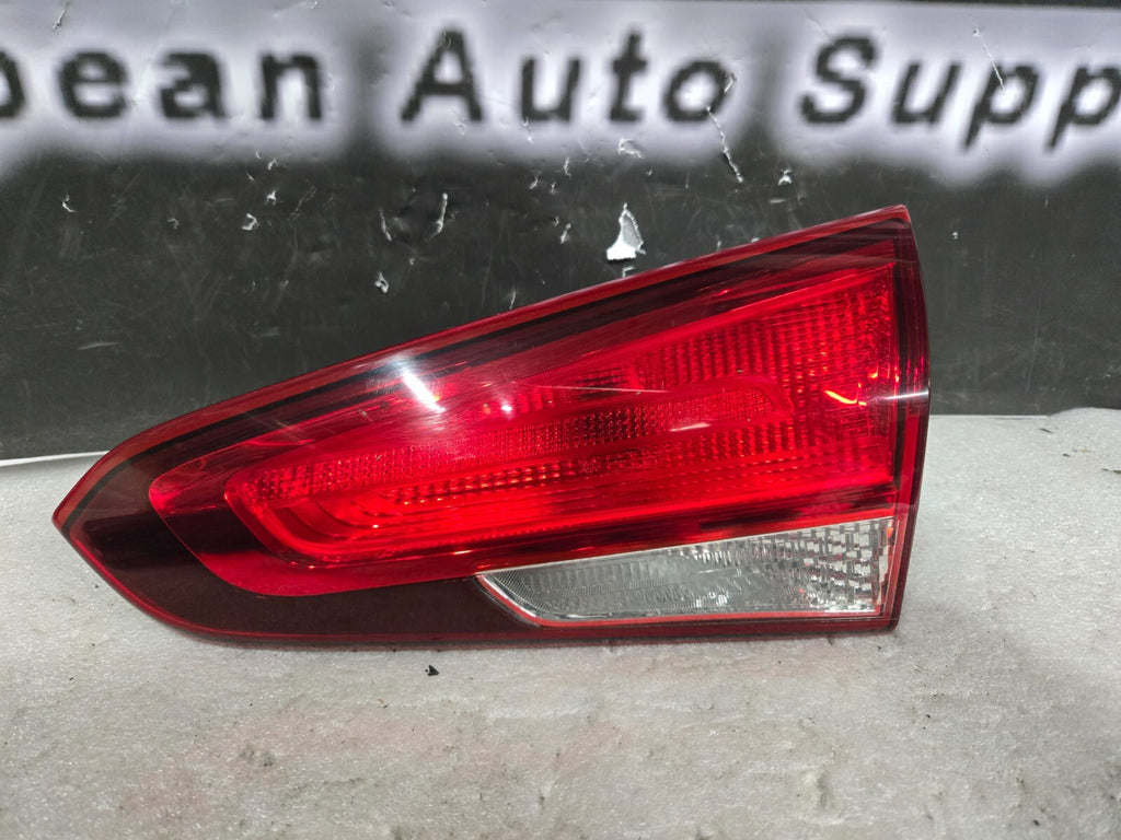 2017-2018 Kia Forte Halogen Tail Light Inner Right RH Passenger OEM 92404-B0