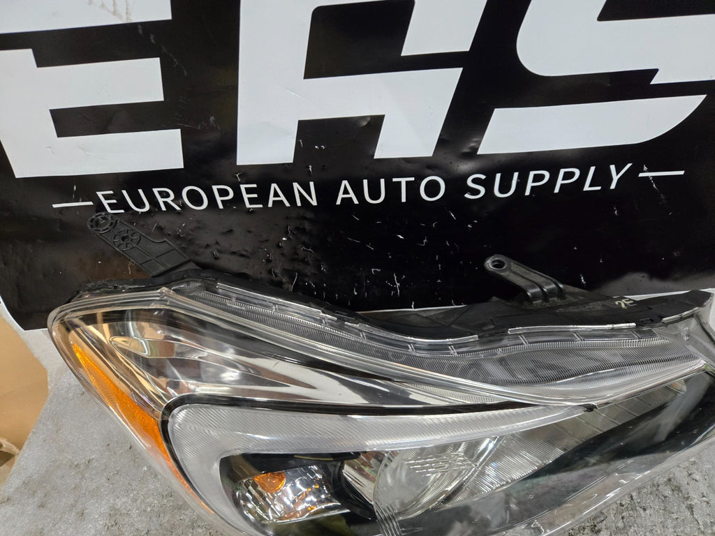 2012-2016 Subaru Crosstrek Halogen Right RH Headlight Assembly OEM 84001FJ320