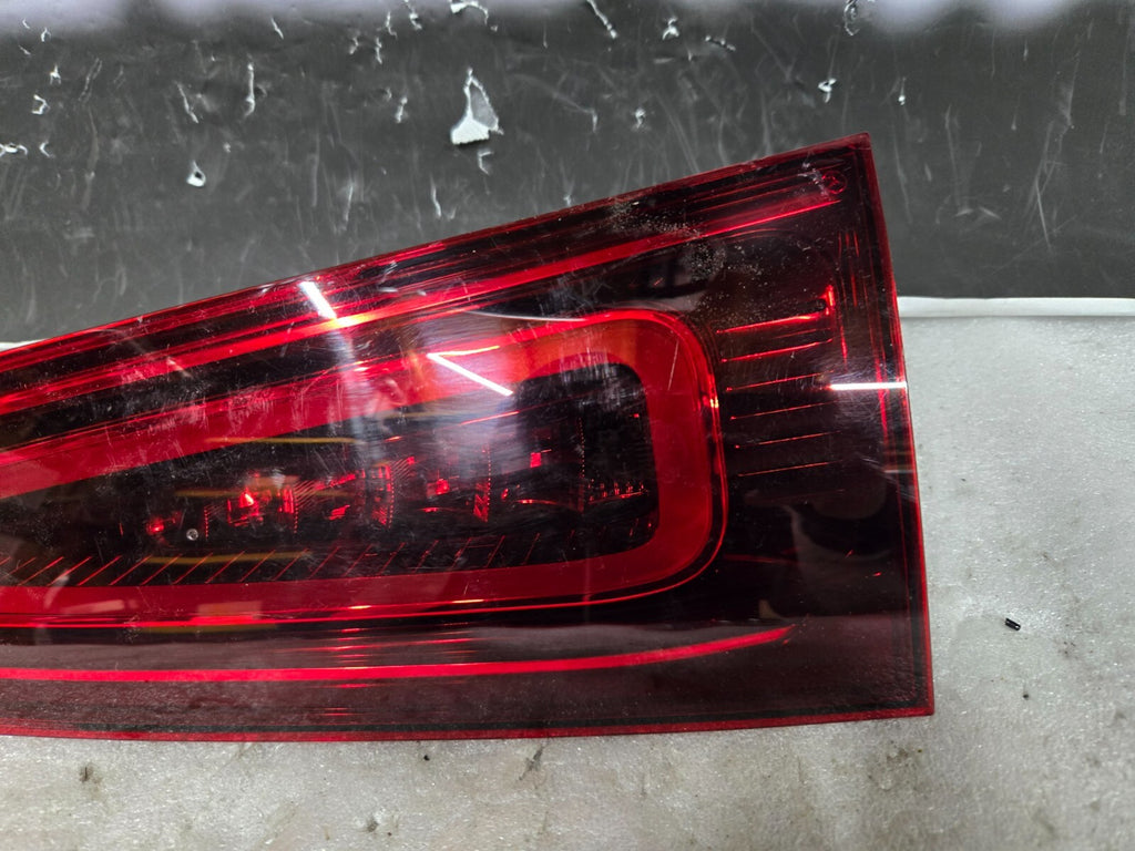 2020-2022 MERCEDES GLS RIGHT TAIL LIGHT LED PASSENGER SIDE INNER A1679063607 OEM