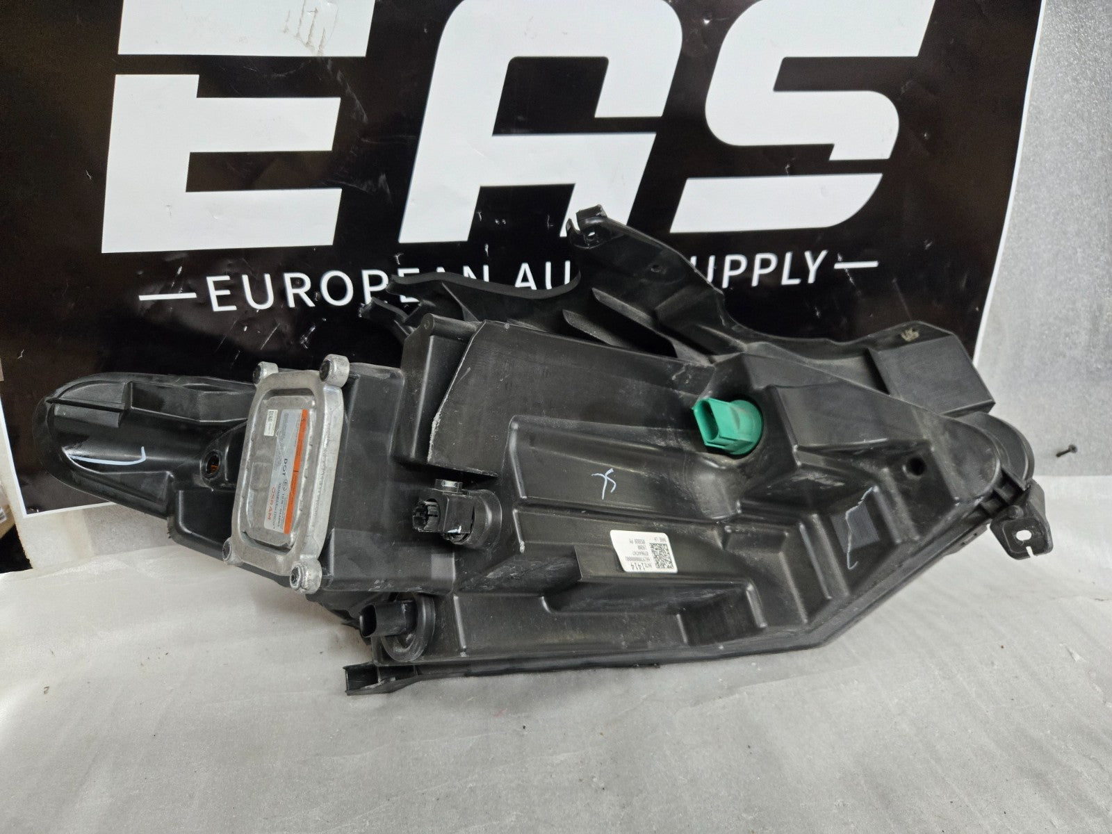 2018-2021 Chevrolet Traverse Xenon HID Headlight Left LH Driver OEM 84721414