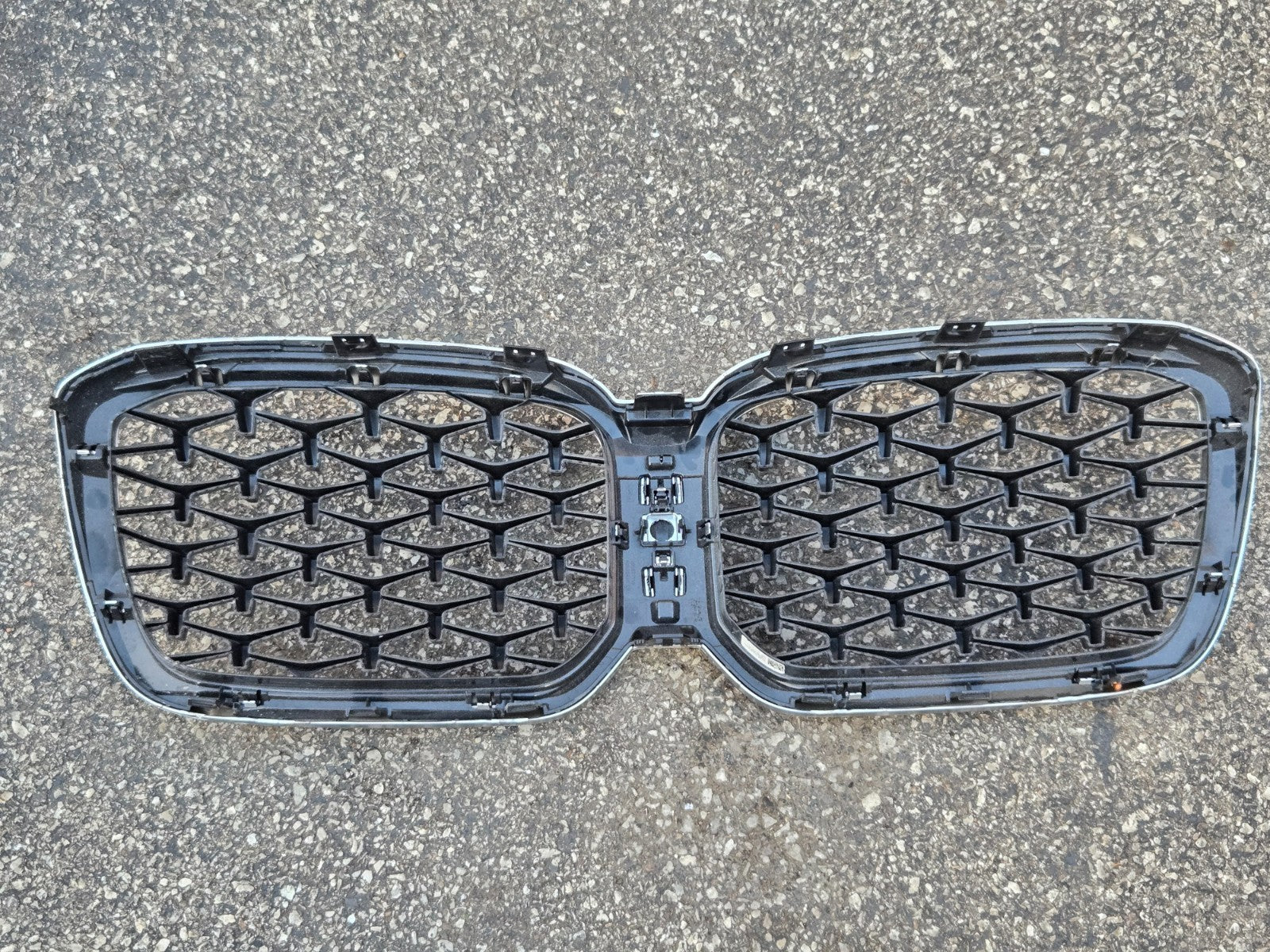 2022-2024 BMW X4 G02 OEM FRONT UPPER KIDNEY GRILLE | SILVER & BLACK 10627111