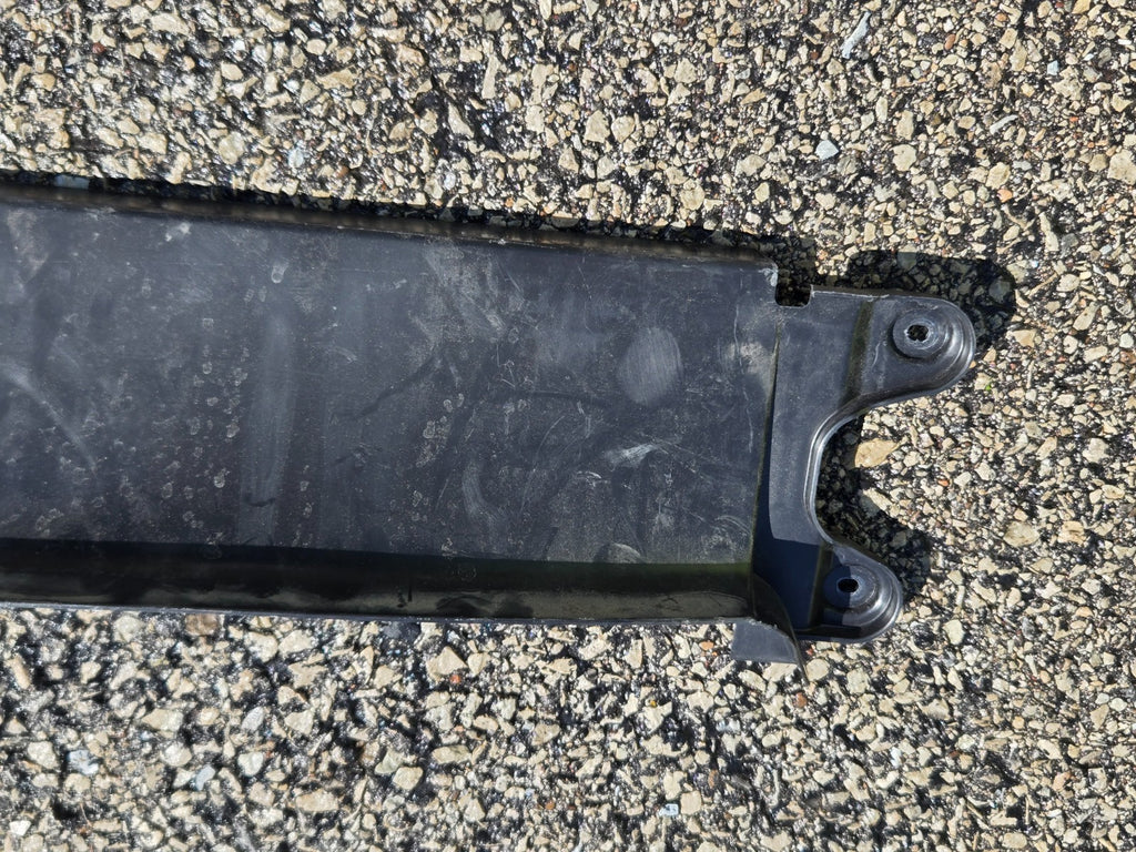 2015-2020 Lamborghini Huracan LP580 Coupe Center Air Duct 4T0121334B OEM