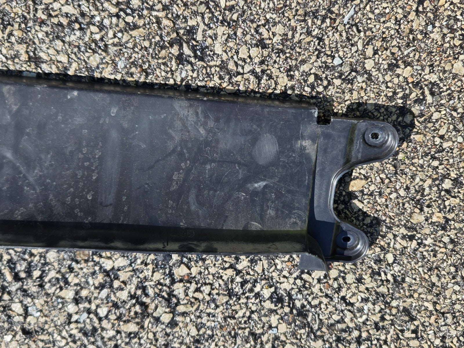 2015-2020 Lamborghini Huracan LP580 Coupe Center Air Duct 4T0121334B OEM
