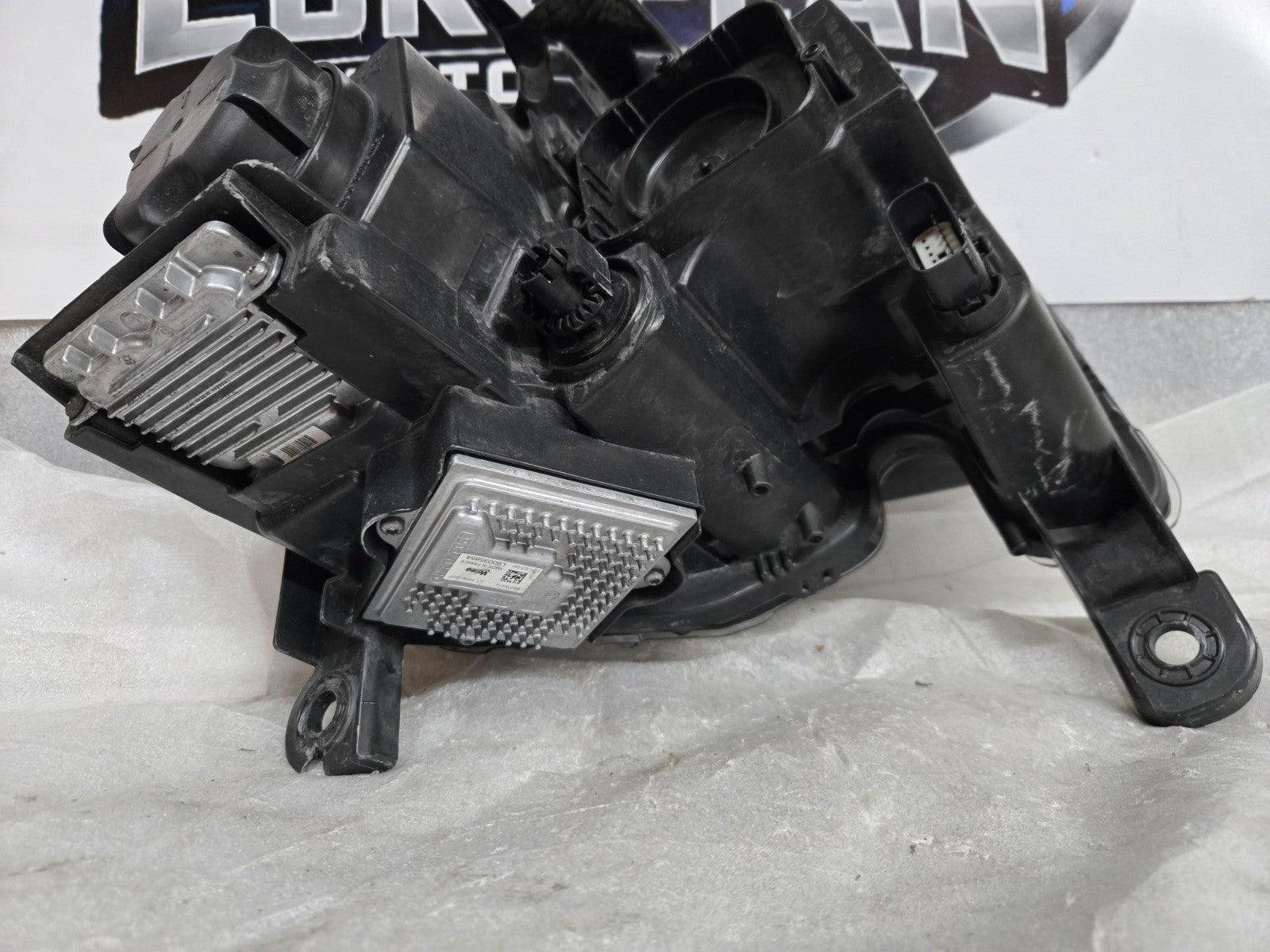 2017 - 2022 Jeep Grand Cherokee Left LH Non-AFS Xenon Headlight OEM 68426873AD